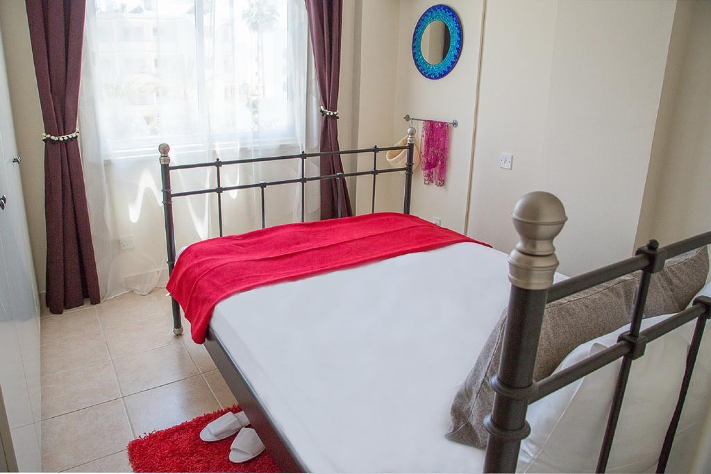 Paphos Love Nest Apartment Oda fotoğraf